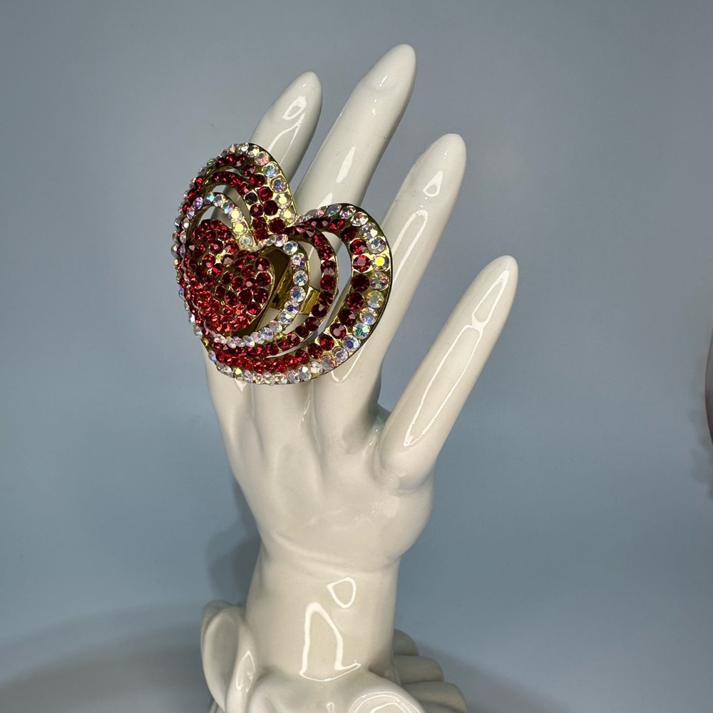 Beautiful Rhinestone Heart Ring Size 7 - Picture 3 of 4